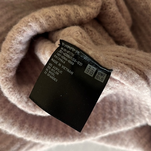 Uniqlo V-Neck Wool Blend Sweater - Dusty Pink/Tan Long Sleeve Pullover Small - Picture 6 of 7